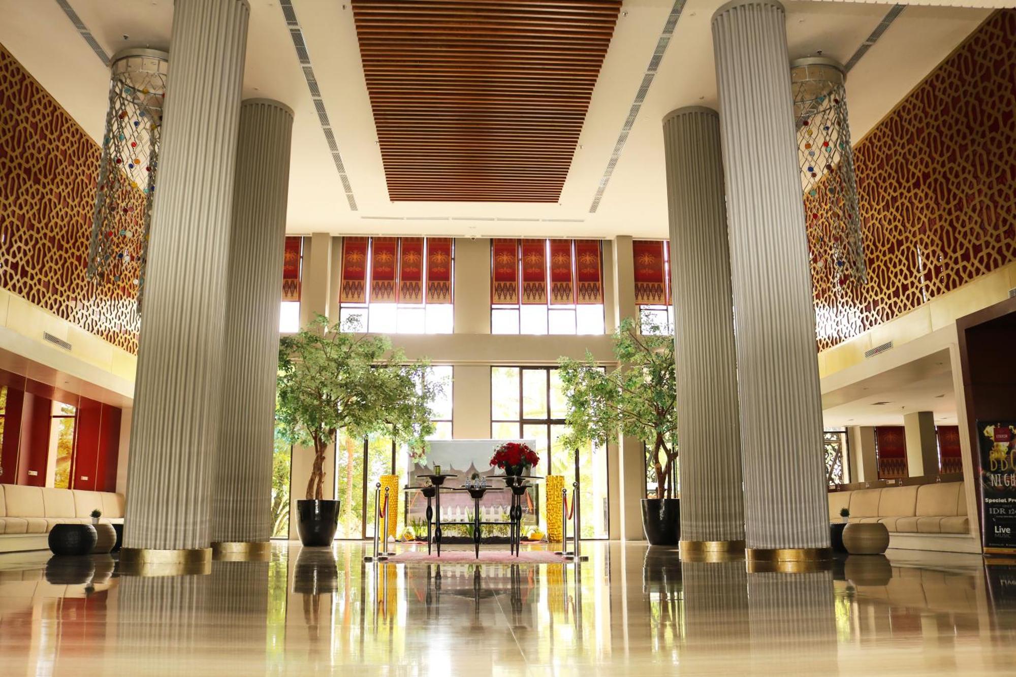 Emersia Hotel & Resort Batusangkar エクステリア 写真